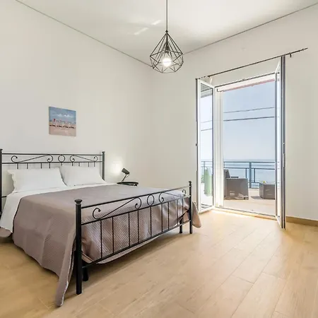 Guesthost - Seaview Near Palermo