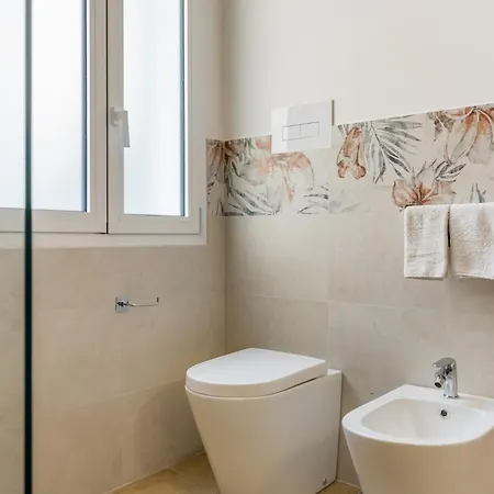 Guesthost - Seaview Near Palermo