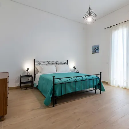 Guesthost - Seaview Near Palermo