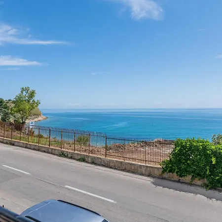 Guesthost - Seaview Near